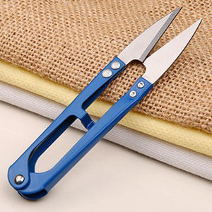 Tijeras de hilo en forma de U de colores, tijeras de hilo con resorte, tijeras de hilo en forma de U para punto de cruz, cortador de hilo de coser de tres colores - Product Image 5