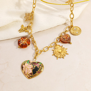 สร้อยคอสแตนเลสจี้รูปหัวใจชุบทอง 18K สำหรับผู้หญิง เครื่องประดับแฟชั่น โซ่คล้องเสื้อกันหนาวฤดูใบไม้ร่วงฤดูหนาว - Product Image 4