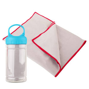 Toalla de playa sin arena de microfibra personalizada ecológica con bolsillos - Product Image 4