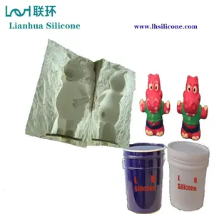 Người đàn ông làm Đá Khuôn cao su lỏng cao su Silicone