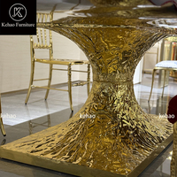 Table à manger rectangulaire de luxe en bois de burl, plateau brillant, base sculptée en laiton doré, table de designer pour maison et villa