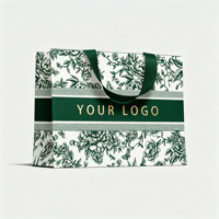 Sac en papier kraft ivoire recyclable 190-230 g/m² avec poignée ruban dissimulée et impression de logo personnalisée pour cadeaux de luxe