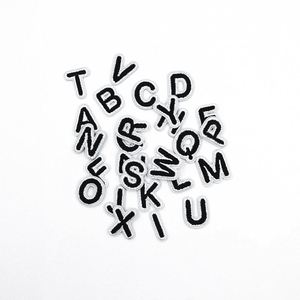 Parches Bordados con Letras Inglesas Negras, Tamaño Pequeño, para Ropa y Prendas, Disponibles en Stock - Product Image 6