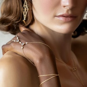 Anillo <span class=keywords><strong>de</strong></span> Dedo con Cadena Dorada <span class=keywords><strong>de</strong></span> Mariposa, Estilo Punk Vintage <span class=keywords><strong>para</strong></span> Mujer, Brazalete <span class=keywords><strong>de</strong></span> Muñeca, Arnés <span class=keywords><strong>de</strong></span> Mano con Borlas, <span class=keywords><strong>para</strong></span> Boda, Aleación <span class=keywords><strong>de</strong></span> Zinc - Product Image 4