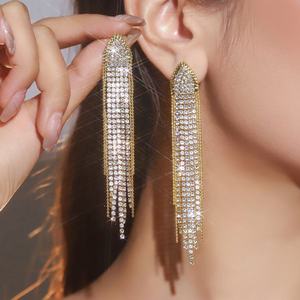 Pendientes Largos de Moda con Borlas de Diamantes de Imitación, Elegantes y Exagerados, Chapados en Oro, para Mujer, Aniversario - Product Image 1