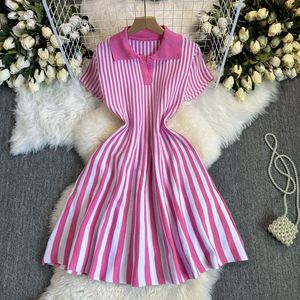 HanOu pronto per la spedizione di abiti da ballo di fine anno alla moda stile libero lavorato a maglia elegante Polo a righe stampa abito da donna - Product Image 1