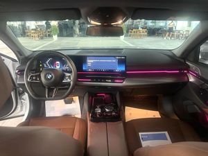 <span class=keywords><strong>BMW</strong></span> <span class=keywords><strong>Serie</strong></span> 5 2024 Sedán Usado, Volante a la Izquierda, Automático, Turbo, Cuero Oscuro, para Exportación - Product Image 5