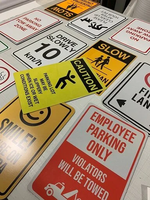 Panneaux personnalisés en composite d'aluminium imprimés pour signalisation d'avertissement, de stationnement, de propriété et d'affichage commercial extérieur