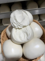 Vente en gros de rouleaux de pain surgelés Shandong Tongmian, en-cas chinois à la vapeur, repas semi-finis en boîte pour personnes âgées