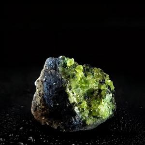 أحجار أوليفين طبيعية خام عالية الجودة بالجملة للديكور المنزلي والعلاج - Product Image 3
