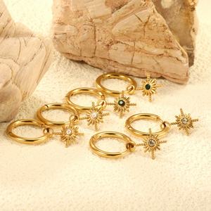 Aros de Acero Inoxidable Chapados en Oro de 18K con Diamantes en Forma de Estrella Vintage, Hipoalergénicos, Resistentes al Agua, Geométricos y Modernos - Product Image 3