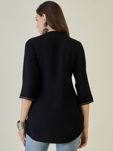 เสื้อโมดอลผู้หญิงปกแมนดารินสีดำ - Product Image 3