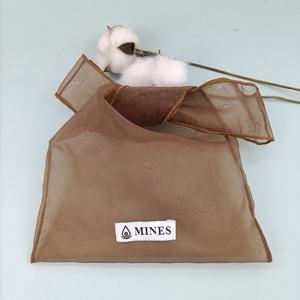 Sac fourre-tout en <span class=keywords><strong>organza</strong></span> de haute qualité, nouveau style, avec logo imprimé, pour bonbons, parfums, cosmétiques, lunettes, sac anti-poussière, vente en gros, directement de l'usine. - Product Image 3