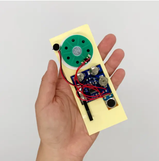 Pemutar suara dengan tombol kontrol Chip suara pemutar suara papan yang dapat diprogram DIY kotak musik ulang tahun modul suara perekam kartu ucapan