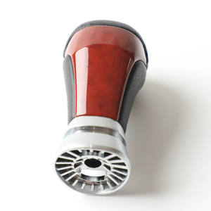 Pommeau de levier de vitesse en cuir ergonomique pour Toyota Highlander avec base - Product Image 4