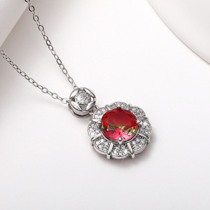 Collana con Ciondolo a Fiore in Argento 925 Placcato Rodio con Cristalli e Strass, Classica per Uso Quotidiano Femminile - Product Image 1