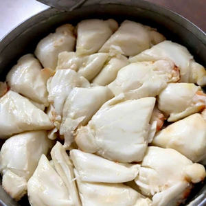 เนื้อปูพรีเมียมในกระป๋อง/ถุงสุญญากาศ - เก็บรักษาที่อุณหภูมิ -18 องศาเซลเซียส พร้อมรับประทาน อายุการเก็บรักษา 18 เดือน จากผู้ส่งออกชาวเวียดนาม Hazel - Product Image 1