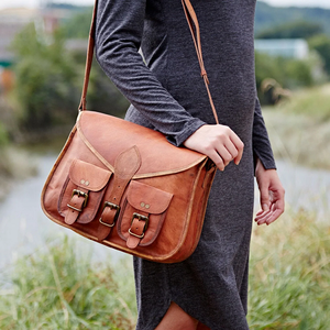 Sac bandoulière classique vintage en cuir véritable fonctionnel pour femmes avec chaînes, élégant, léger, durable et confortable - Product Image 1