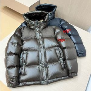 Doudoune classique noire avec badge, veste polyvalente à capuche, confortable, chaude et résistante au froid, pour hommes et femmes - Product Image 2