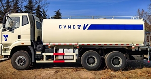 Camion-citerne à carburant diesel certifié CE FAW, durable, à transmission manuelle, 4x2, en acier, à consommation de carburant efficace, pour les marchés mondiaux - Product Image 4