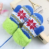 Gants d'hiver Jacquard tricotés à double couche pour enfants mitaines chaudes en fourrure sans doigts pour les activités de plein air