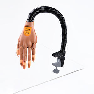 Main d'entraînement pour nail art grandeur nature avec doigts pliables |   Articulations flexibles pour l'entraînement réaliste aux extensions d'ongles en acrylique, gel et autres - Product Image 2
