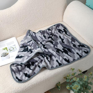 Manta para perro Fluffyet de gran stock, manta suave y cálida con estampado de pata multicolor para mascotas, venta al por mayor, alfombrilla para perro de felpa suave, manta para pata - Product Image 5