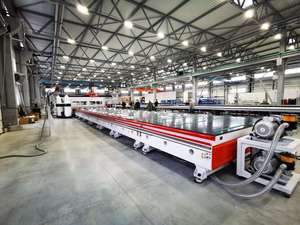 Centre d'usinage de panneaux sandwich composites, machine CNC 3 axes pour le traitement des panneaux isolants de carrosseries de camping-cars et de camions frigorifiques - Product Image 2