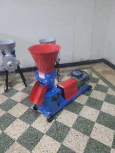 Mini macchina a Pellet per allevamento fabbrica di allevamento mangime per pesci monofase capacità 150 kg/h per grani di lolla di riso estrusore 220V - Product Image 6