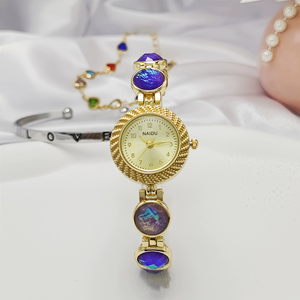 Montre à quartz ronde pour femme avec bracelet en acier, chaîne raffinée et chiffres arabes N2606071 - Product Image 6