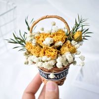 Hochwertiger Universal-Autospiegelanhänger für Mädchen mit ewig haltbaren Trockenblumen, Schleierkraut und Blattadern