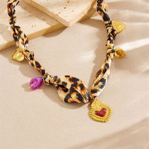 Elegant Printed Silk Scarf Necklace With Heart Sun Pendant For Party Leisure Wear N3623 N3631 - Product Image 4
