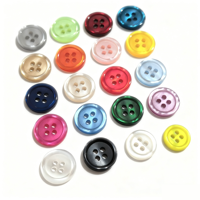 Kancing Resin Jahit 4 Lubang Model Modern dengan Logo Embos Bentuk Hati Berlian Bintang untuk Pakaian Anak