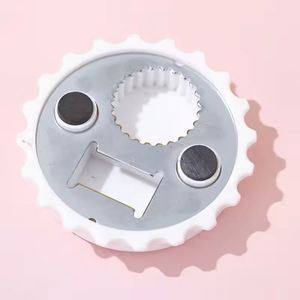 Décapsuleur de bouteille en plastique magnétique personnalisé avec logo promotionnel Si708, forme de bouchon de bière - Product Image 5