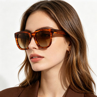 Lunettes de soleil orange tendance, de créateur, en acétate, vente en gros, mix de modèles, protection UV, pour femme, carrées, vintage, en acétate, 2026