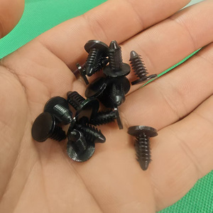 Remaches Autorroscantes de Nylon de 0.125 Pulgadas de Diámetro, Negros, para Uso General - Product Image 2