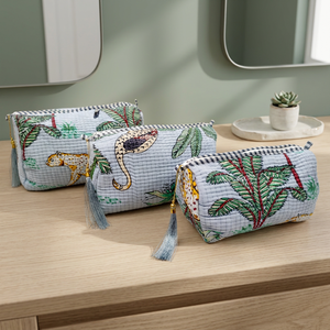Juego de Bolsas Cosméticas Ecológicas de Algodón Acolchado Gris Estilo Safari Chic con Cierre y Estampado de Puntos - Product Image 3
