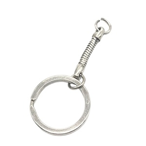 Llavero de Anillo Plano de Hierro Plateado con Cadena Galvanizada y Acabado Zincado, Precio de Fábrica - Product Image 1