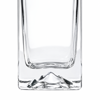 Bouteille de liqueur en verre rectangulaire transparente de 500 ml avec base en forme de montagne pour l'emballage personnalisé de whisky et de vodka, marque BOXUN