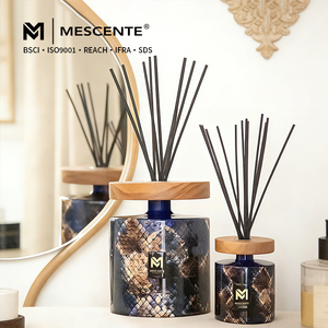 <span class=keywords><strong>Diffuseur</strong></span> de parfum d'ambiance Mescente à texture marbrée, <span class=keywords><strong>huile</strong></span> <span class=keywords><strong>essentielle</strong></span> sans alcool, avec couvercle en bois - Product Image 2