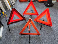 2025 Triangle d'avertissement d'urgence en matériau PMMA rouge pour véhicules Kit de trois packs en un réflecteur Triangle réfléchissant