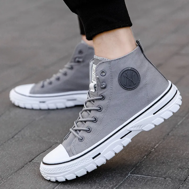 New Fashion Injection Slip On Walking Sneakers Flying Weaving Breathable Men Shoes Casual