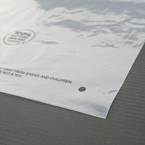 EN15343 Sac d'emballage transparent personnalisé GRS Sac auto-adhésif lié en plastique océanique recyclé post-consommation pour vêtement - Product Image 4