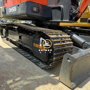 รถขุดไฮดรอลิกมือสองของแท้จากเกาหลี DOOSAN DH55 ราคาถูก คุณภาพสูง สภาพดี สีแดง - Product Image 4