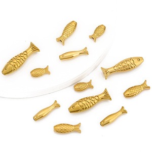 Cuentas espaciadoras de acero inoxidable chapadas en oro con forma de pez, tamaño mediano, accesorios de joyería DIY - Product Image 1