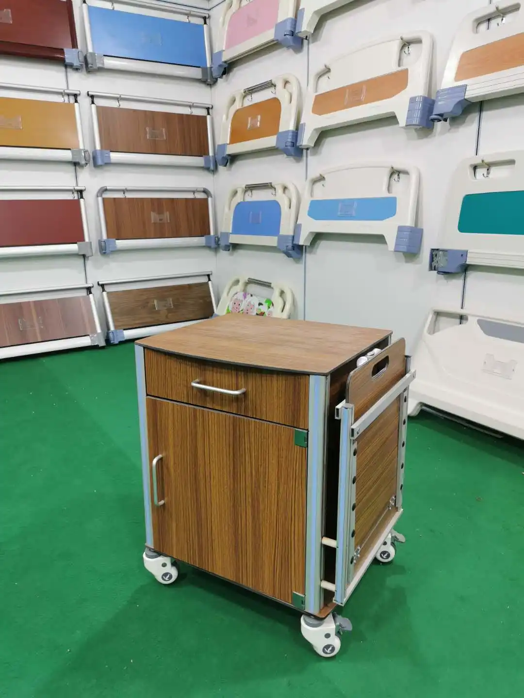 Выдвижной выдвижной ящик, съемный медицинский прикроватный столик из фибрового картона 78 см