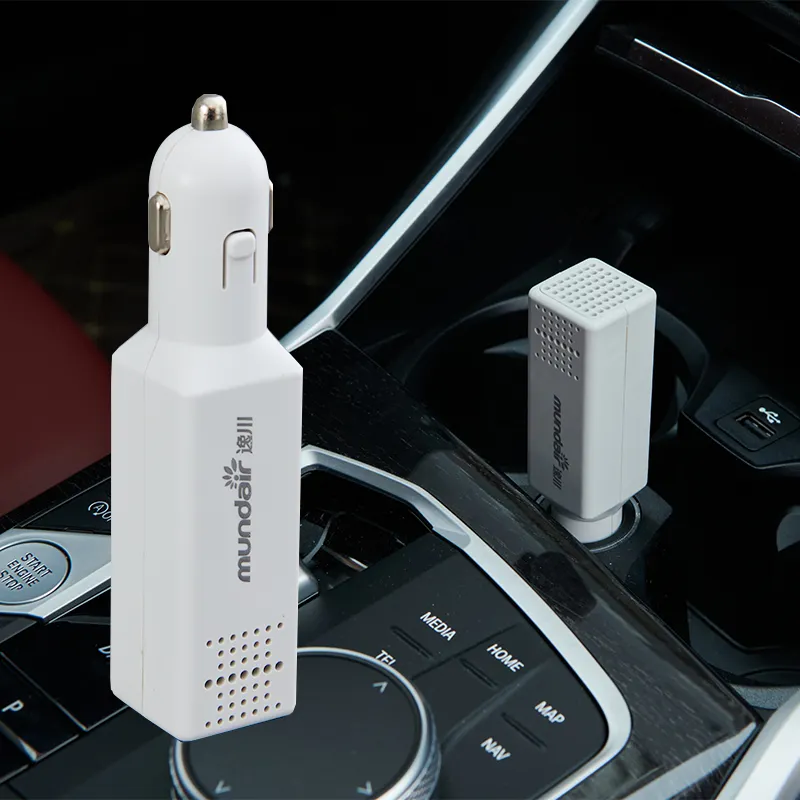 2024 prise USB portable chaude air de voiture propre petit purificateur d'air silencieux