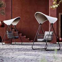 Fauteuil suspendu de luxe surdimensionné et rembourré pour hôtel, villa, Airbnb, location, espace commercial extérieur et hôtellerie