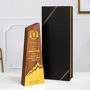 Jn थोक आपूर्ति लकड़ी ट्रॉफी पुरस्कार क्रिस्टल कस्टम लेजर उत्कीर्णन खेल आयोजनों के लिए पाठ या पाठ के साथ - Product Image 4