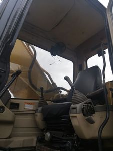 รถขุดไฮดรอลิกตีนตะขาบมือสอง รุ่น Cat330B น้ำหนัก 30 ตัน พร้อมเครื่องยนต์ PLC แบริ่ง KYB ปั๊ม คุณภาพดี - Product Image 5